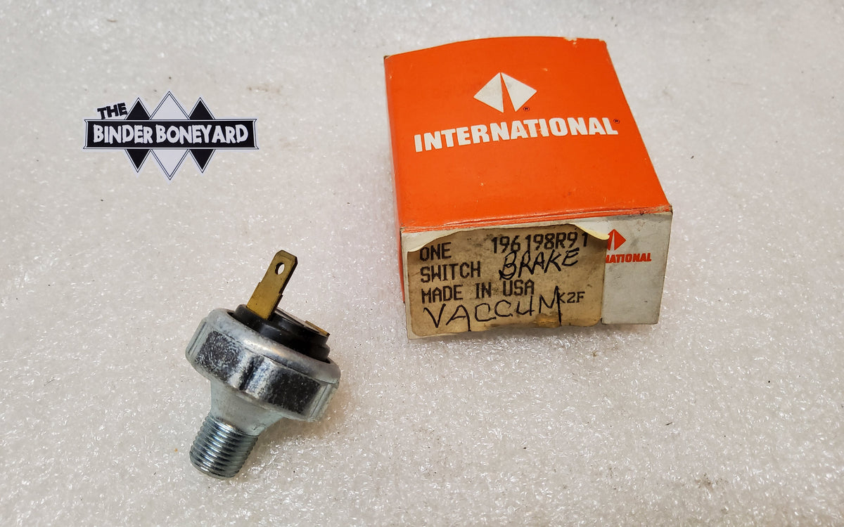 NOS International Harvester Brake Light Warning Assy Switch 196198R91