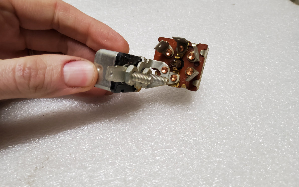 NOS International Harvester 72-73 Pickup Travelall Travelette  