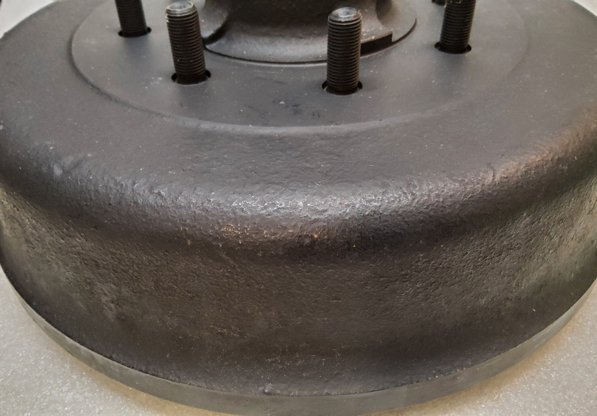 ドラムページです。 72-73 International Harvester Front Brake Drum Hub Assy 8x6.5