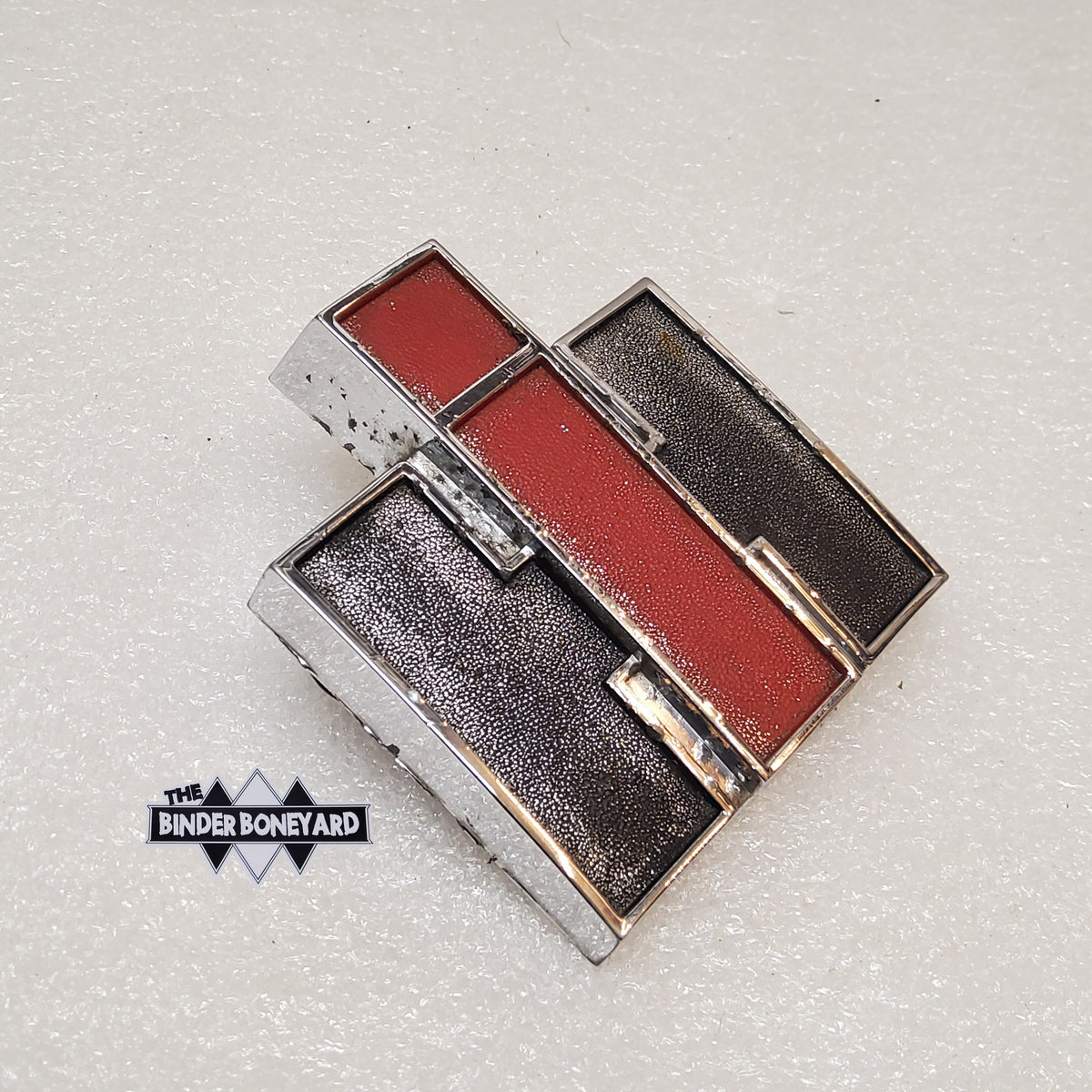 11165 トーネード IDS 66-67 International Pickup & Travelall Hood Emblem 293060C1