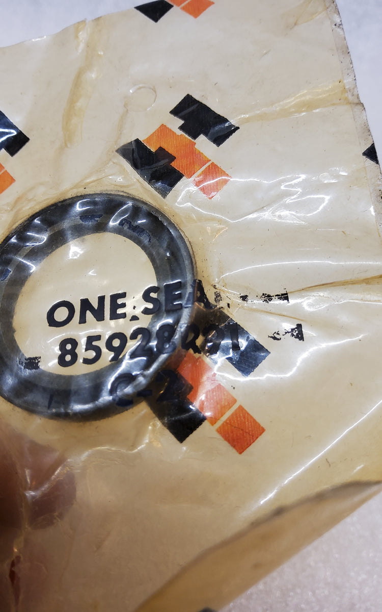 6165 International Scout 80 Steering Box Lower Seal BinderBoneyard