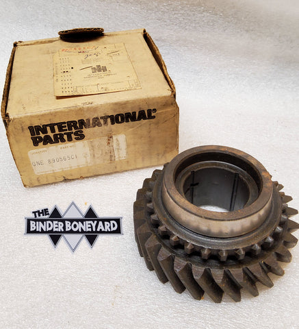 NOS 72-75 International Harvester Pickup Travelall T19 Wide Ratio 3rd Speed Mainshaft Gear 890565C1