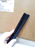 NOS 69-75 International Travelall Tailgate Glass Vertical Side Felt Channel Run 341719C1