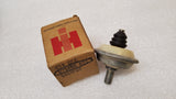 NOS IH 266, 304, 345, 392 BD241, 265 Pickup, Travelall Travelette Carburetor Dashpot 875656R91