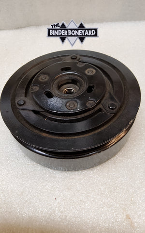 69-73 International Harvester Pickup Travelall Travelette 71-80 ScoutII Compressor clutch and pulley for 6 cylinder engines  356822C91